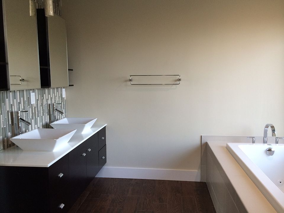 2nd image of 38 Castlewood Dr