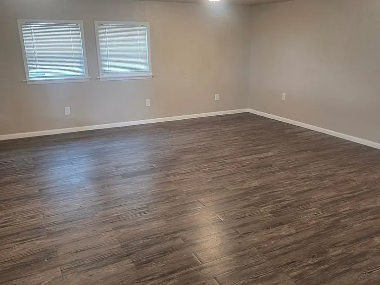 1200 E Saint Francis Ave — Photo 1