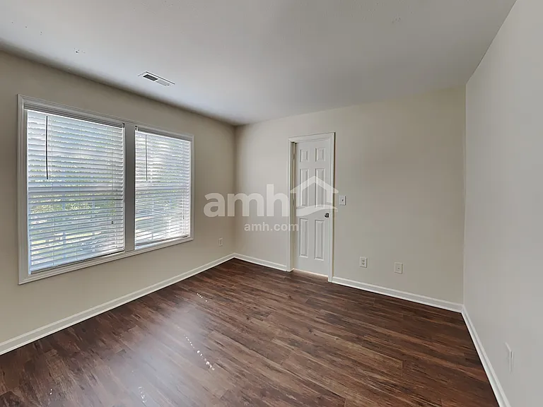 11234 Heritage Green Dr — Photo 20