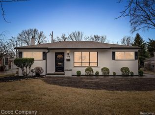 16979 Marguerite St, Beverly Hills, MI 48025