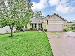 2011 Grants Valley Ln, Imperial, MO 63052