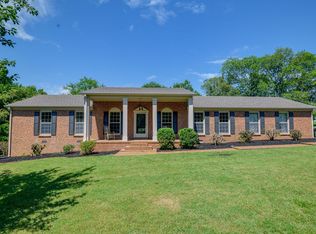 1909 Hampton Dr, Lebanon, TN 37087