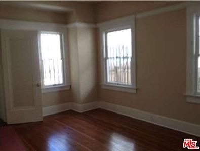 3rd image of 615 N Hobart Blvd