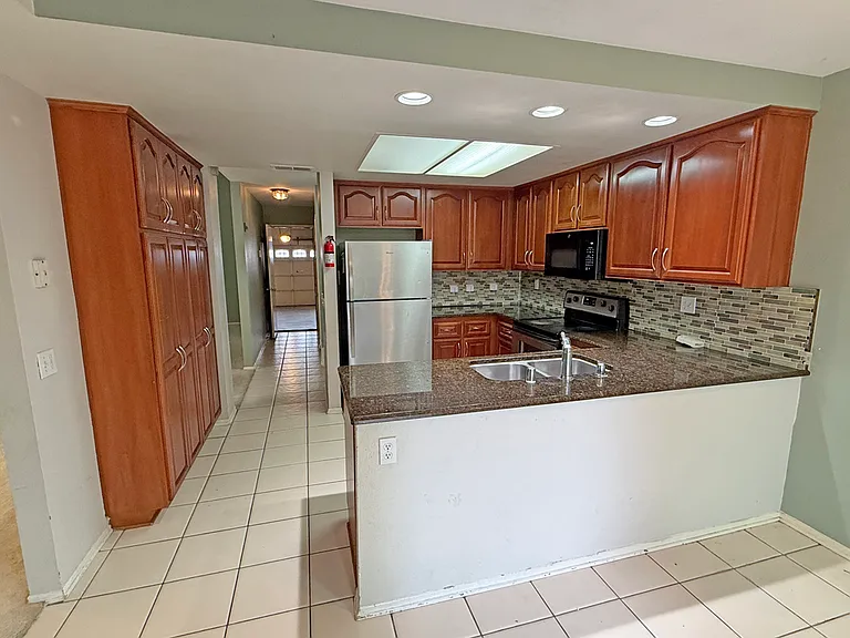 11225 Sunnydale Ct — Photo 6