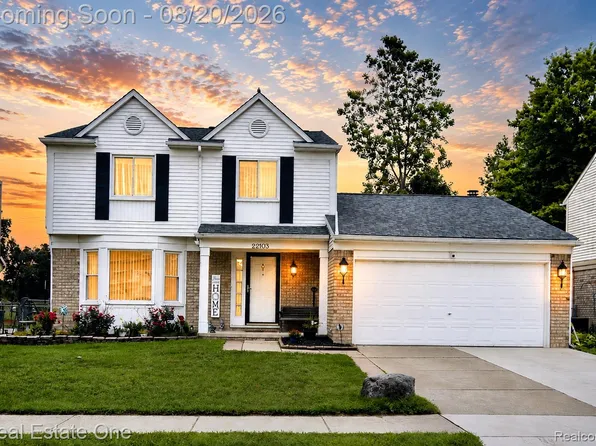 22103 Cherrylawn Dr, Brownstown, MI 48134