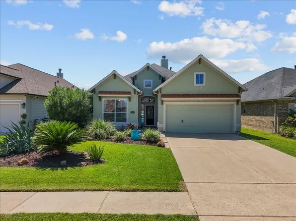 5038 Gulf Stream Ln, Bacliff, TX 77518