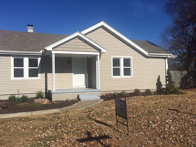 Excellent curb appeal!