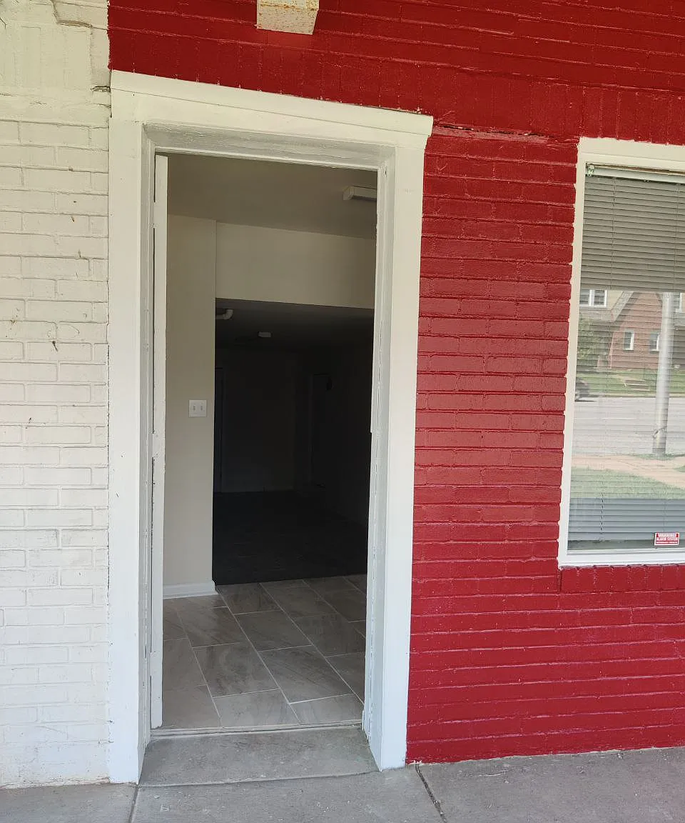 Studio, 400 sqft, $1,000 — Photo 3