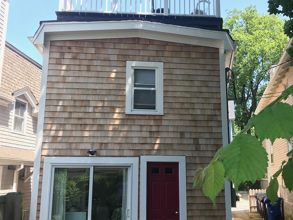 2nd image of 47 William St #3