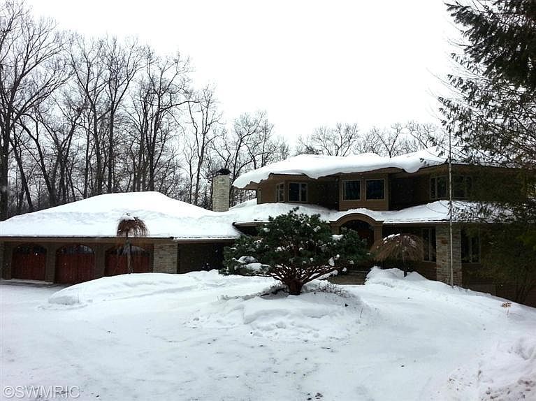 1st image of 1021 Autumnridge Dr NE