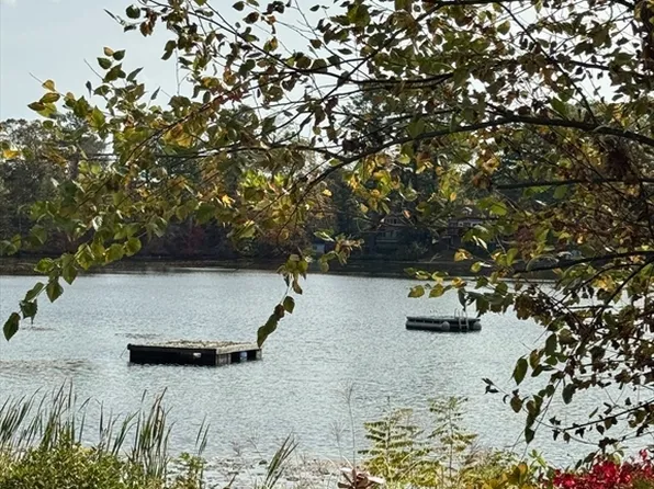 22 Lake Shore Dr, Wayland, MA 01778