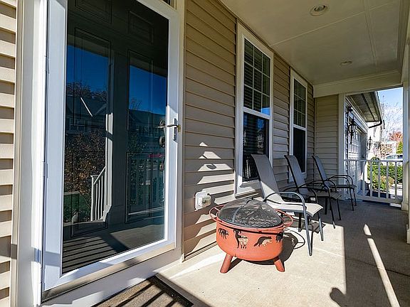 4th image of 9346 Angel Falls St