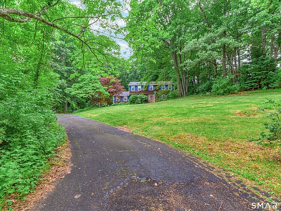 2nd image of 37 Country Ridge Drive