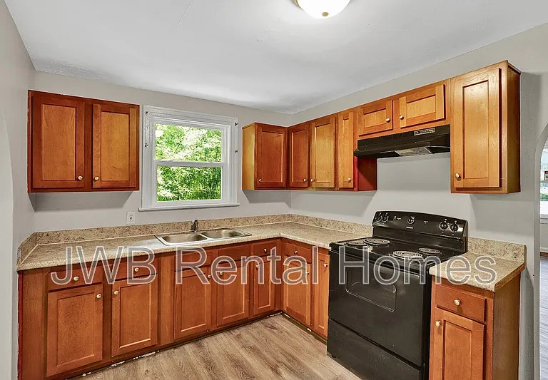 8264 Moncrief Dinsmore Rd — Photo 2