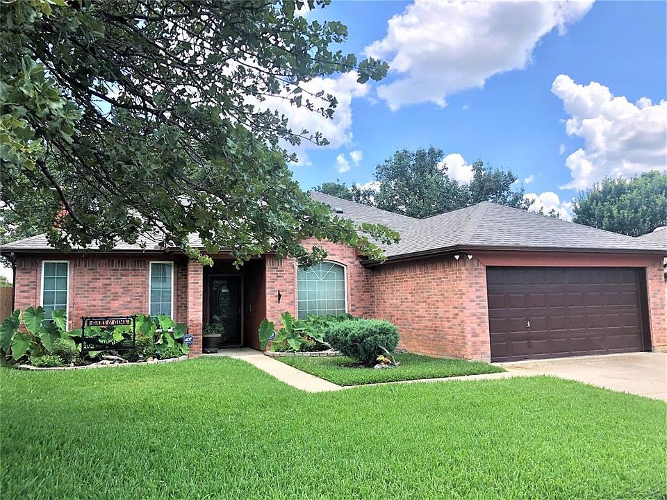 1st image of 6210 Vista Wood Dr