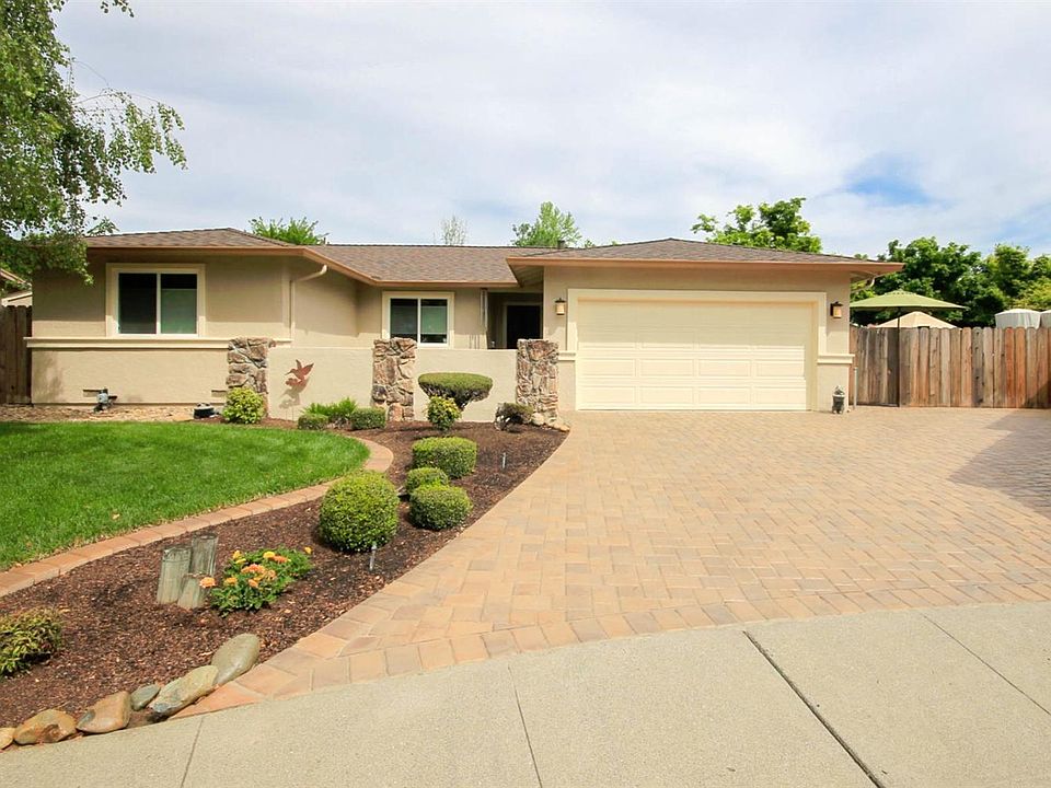 1st image of 724 Corte Alhambra Court