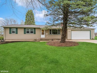 303 Garner Dr, Waverly, IA, 50677