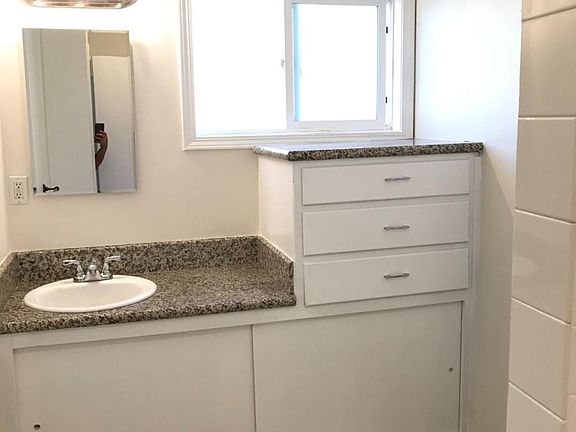4th image of 7607 Fountain Ave APT 10