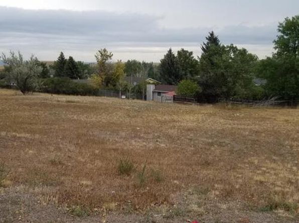 2900&2902 Foothills Blvd, Gillette, WY 82716