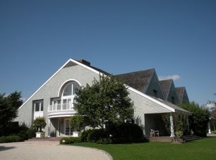 407 Wickapogue Rd, Southampton, NY 11968