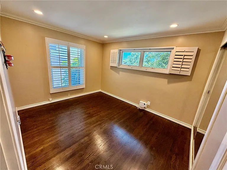 800 N Richman Ave — Photo 15