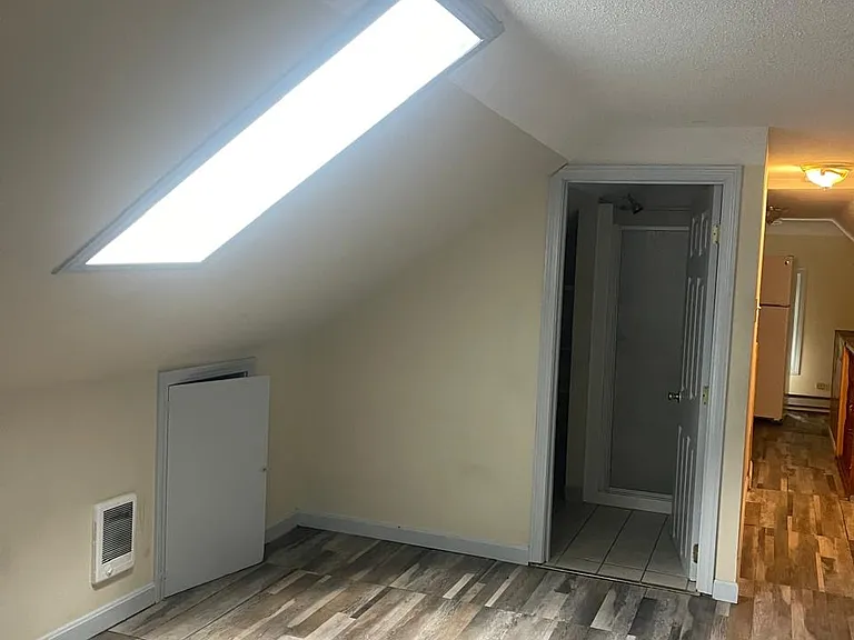 403-405 High St #4 — Photo 5
