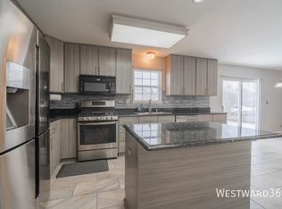 164 Forestview Ct, Aurora, IL 60502