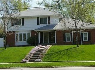 1129 22nd St, West Des Moines, IA 50265