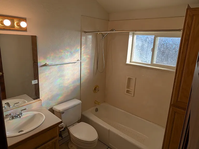 521 N Wc Riles St — Photo 15