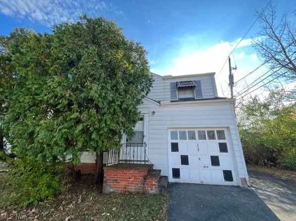 23100 E Groveland Rd, Beachwood, OH 44122
