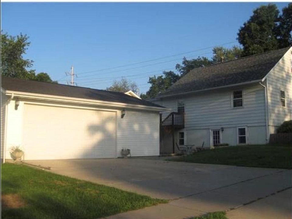 2nd image of 1500 1st Ave