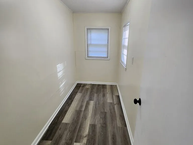 917 SW Watson Ave — Photo 18