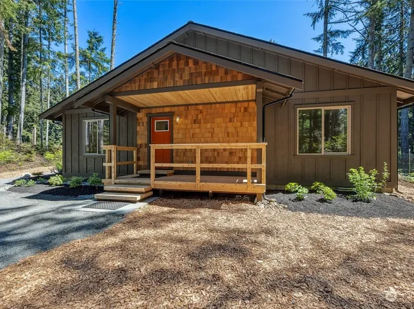 10907 Tahoma Drive, Anderson Island, WA 98303