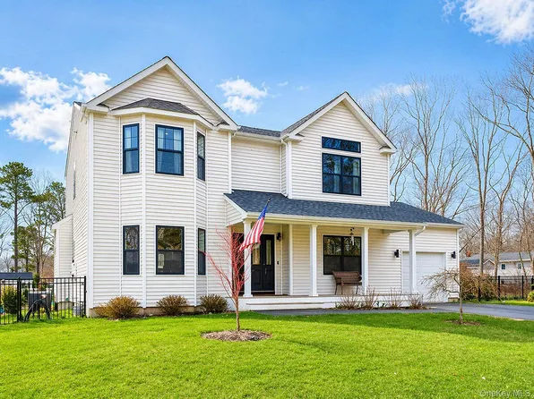 140 Gull Dip Road, Ridge, NY 11961