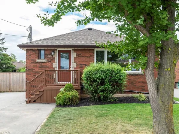 292 S Bend Rd E, Hamilton, ON L9A