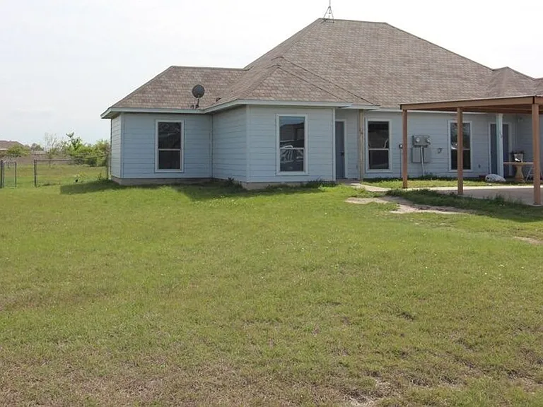 112-114 Collett Ct — Photo 16