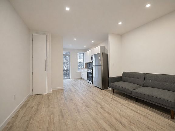 3rd image of 1679 Gates Ave #6