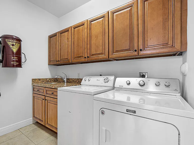 811 S Federal Hwy #4 — Photo 19
