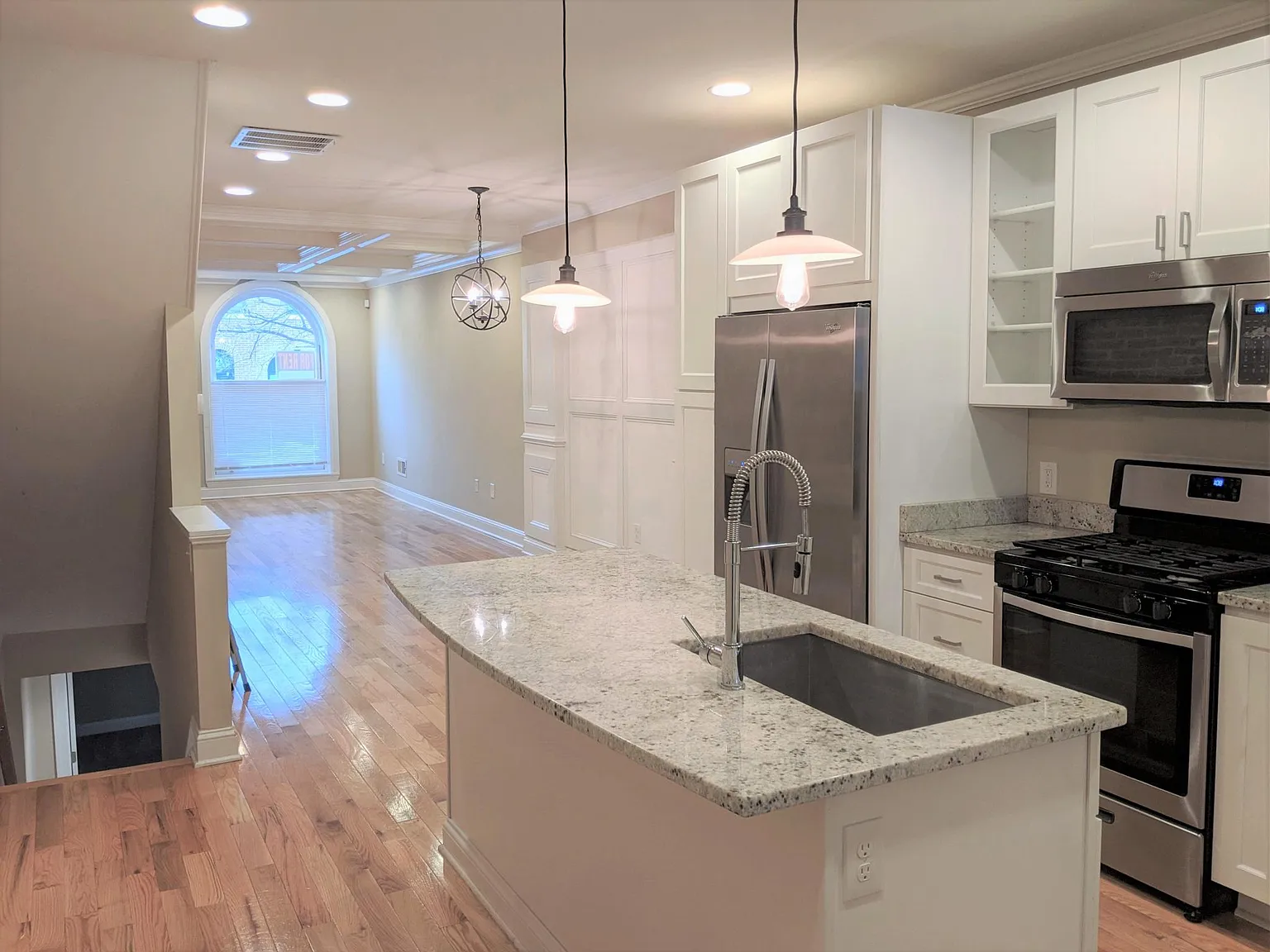 3 bed, 1700 sqft, $3,500 — Photo 3