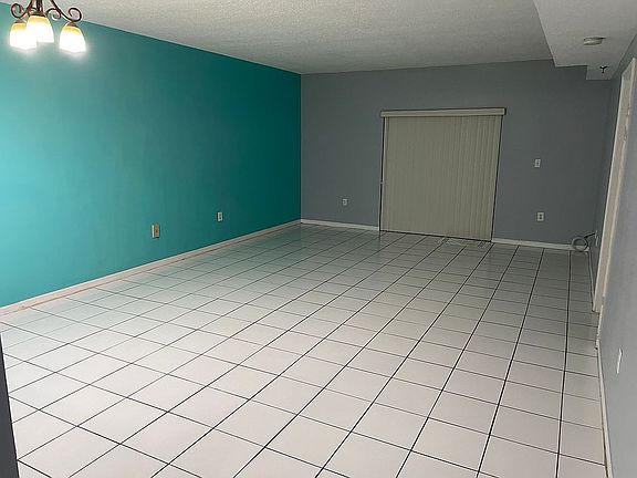 3rd image of 8390 NW 103rd St APT 106H