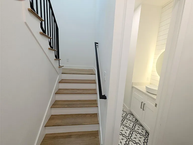 4913 Fisk St — Photo 13