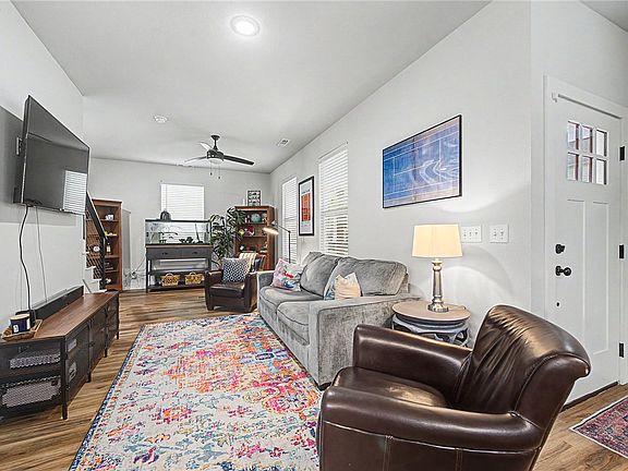4th image of 3075 W Tulsa St
