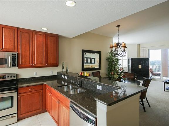 4th image of 1921 Monte Carlo Dr Unit 502