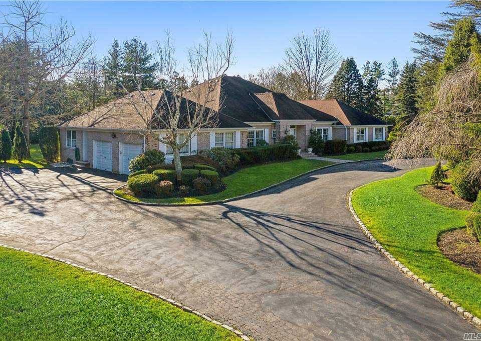1st image of 2 Bostwick Ln