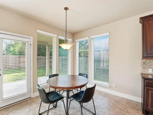 2611 Night Song Dr, Pearland, TX 77584