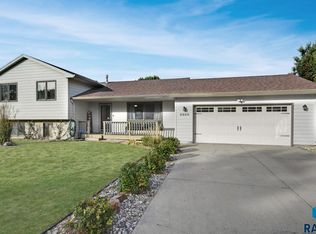 4900 E 22nd St, Sioux Falls, SD 57110