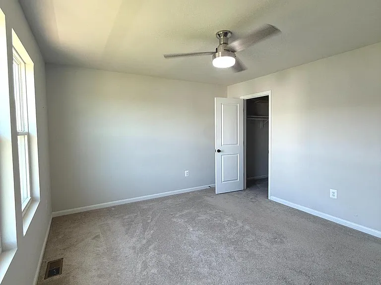 35 Thrower Rd — Photo 6