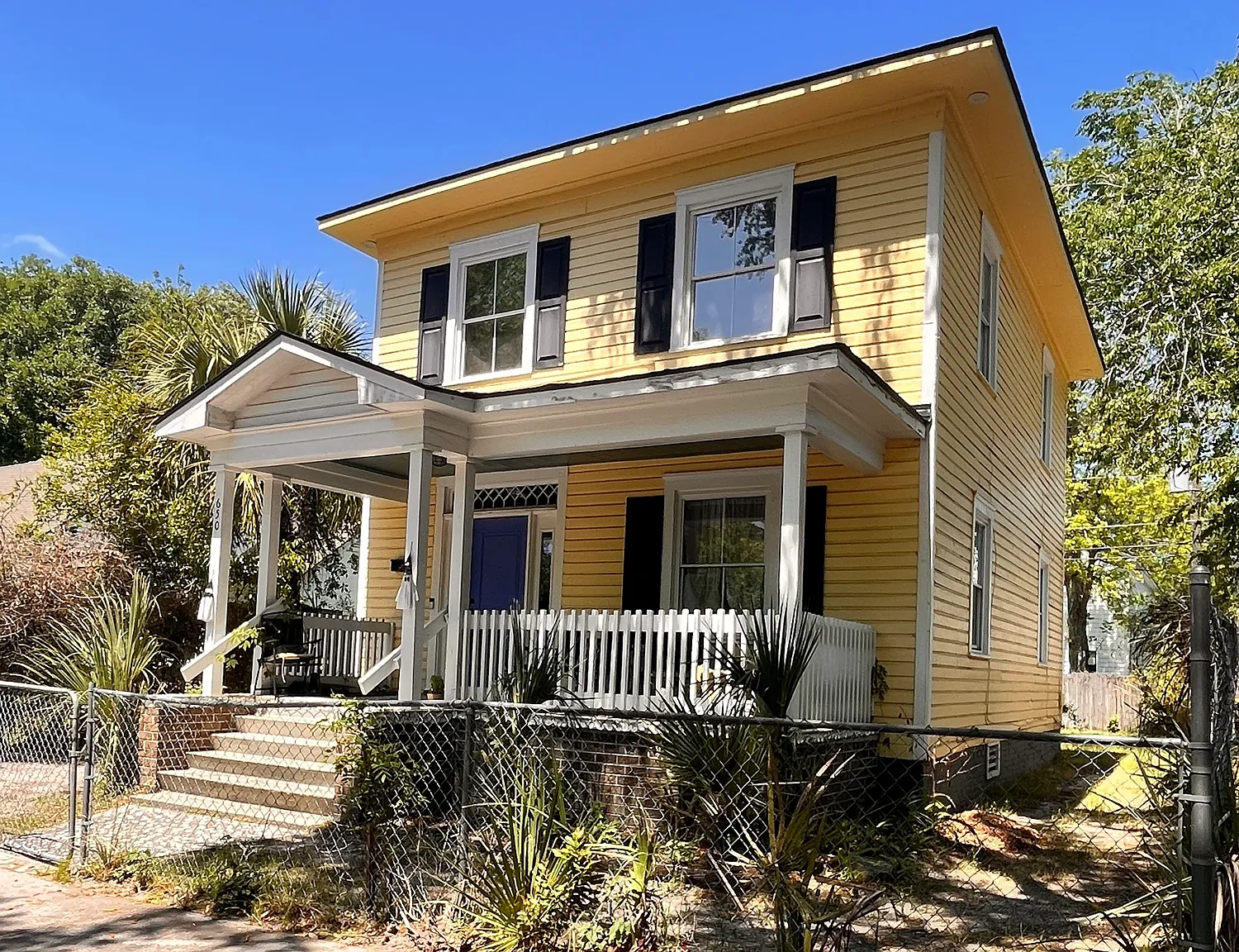 4 bed, 1.5 bath, 1408 sqft, $650 — Photo 1