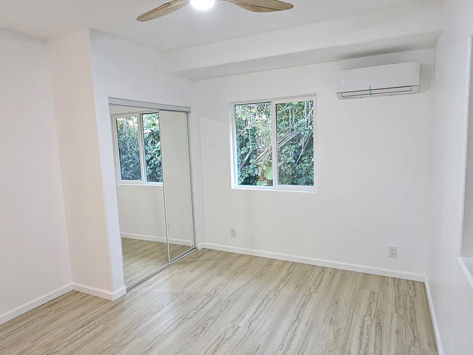 3 bed, 1300 sqft, $4,300 — Photo 4
