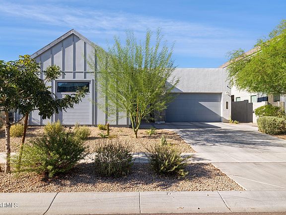 2nd image of 1116 E LA MIRADA Drive